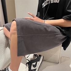 深灰色