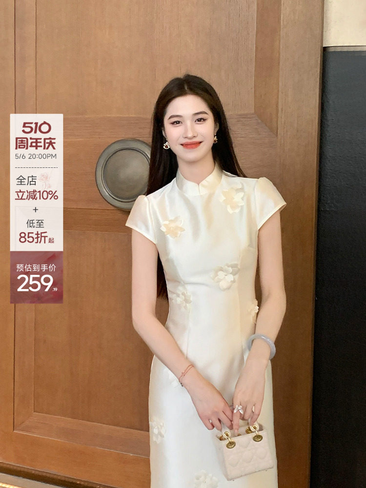 拈香新中式立体花改良旗袍女春夏缎面旗袍领连衣裙,女装连衣裙,梦白服饰厂