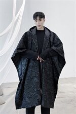 山本暗黑风高定立体图案连帽斗篷中长款风衣潮A452--687，男装风衣，电商A452