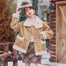 时尚百搭皮毛一体外套女冬季保暖显瘦短款仿羊羔毛大衣，女装毛呢外套，微微衣阁