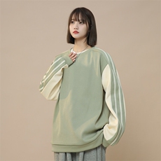 翠绿色
