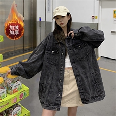 烟灰色
