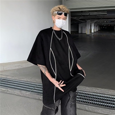 黑色