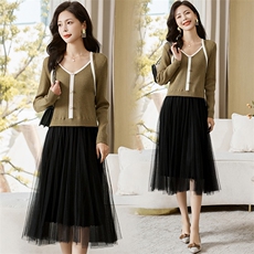 《新品现货》气质优雅V领拼色连衣裙，女装连衣裙，魅丽静蓝