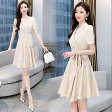 2023年夏季韩版通勤中长款钉珠连衣裙，女装连衣裙，火爆靓佳人