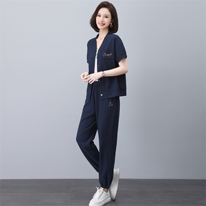 中年妈妈运动服套装洋气2025新款中老年女夏季薄款外套休闲两件套图片