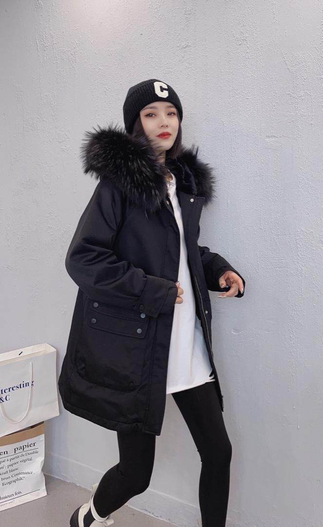 派克服三个颜色两个尺码M、L，其它，秀红佳丽