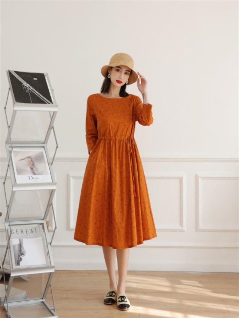 现货春季气质系圆领撞色碎花连衣裙，女装连衣裙，卓儿衣人