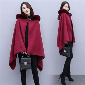 芷墨服饰冬装新款时尚加毛加厚针织斗篷外套女图片