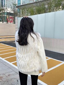 冬季新款两件套皮草羊绒外套图片