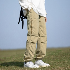 卡其色