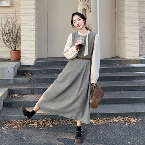 超火高知穿搭灰色假两件长袖连衣裙女春秋2025新款大方得体长裙子图片