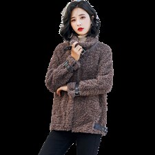 2025冬装新款羊羔绒时尚洋气大翻领小个子韩版外套潮流少妇爱，女装短外套，阿丹