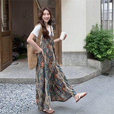 爆款波西米亚印花连体裤女夏2025新款松弛感穿搭连衣阔腿裤超好看，女装连体裤，2C105