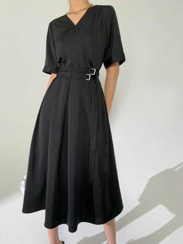 现货夏装缎面显瘦连衣裙，女装连衣裙，M&VC