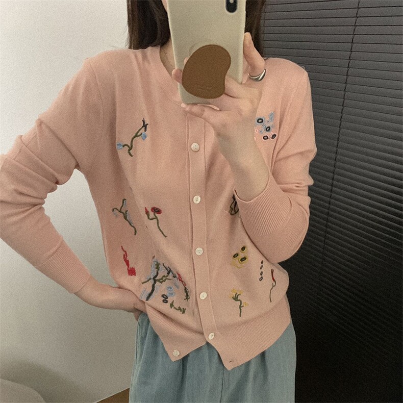 重工刺绣钩花精纺羊毛开衫女圆领拼色针织衫毛衣宽松休闲外套上衣,针织衫/毛衣,佰米娇羊绒