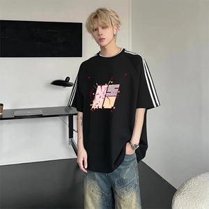 抖音得物高品质二开240克宽松纯棉美式潮牌三条杠织带短袖T恤图片
