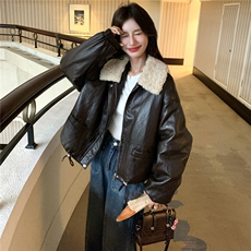 美拉德咖色羽绒内胆皮衣外套女冬季2025新款复古羊羔毛翻领羽绒服，女装羽绒服，2C210