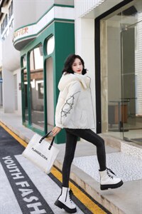 新款羽绒服图片