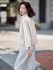 2025秋季新款休闲百搭夹克冲锋衣宽松立领短款外套女，女装短外套，E百度