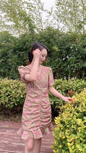 夏季碎花连衣裙图片