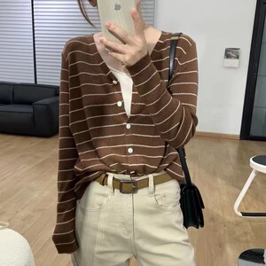 春秋款V领精纺羊毛开衫女条纹拼色长袖针织毛衣宽松慵懒外套上衣图片