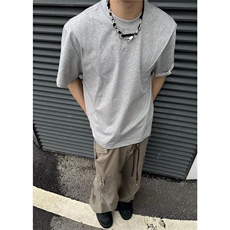 浅灰色