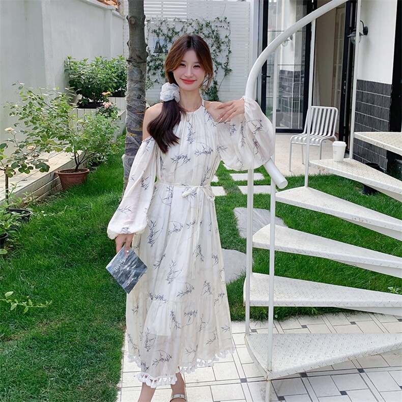 设计感露肩印花挂脖连衣裙女2025新款夏季时尚气质清冷感流苏长裙,女装连衣裙,诺蝶