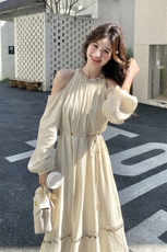 法式复古露肩连衣裙女2025夏季新款RF2C290-6829#-P165-K255，女装连衣裙，蝶眷