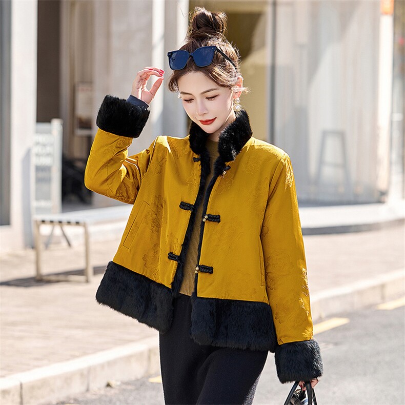 【90白鸭绒】新中式短款羽绒服冬装喜庆新年红本命年貂毛拼接外套,女装羽绒服,衣之秀