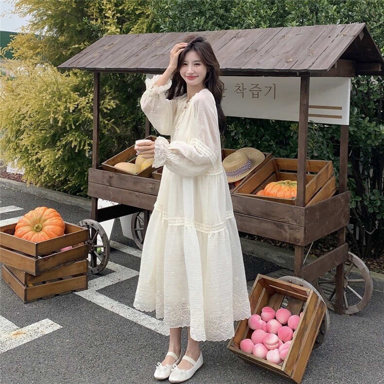 法式优雅精致感连衣裙女2025秋季复古设计感减龄气质花边裙摆长裙,女装连衣裙,2C201