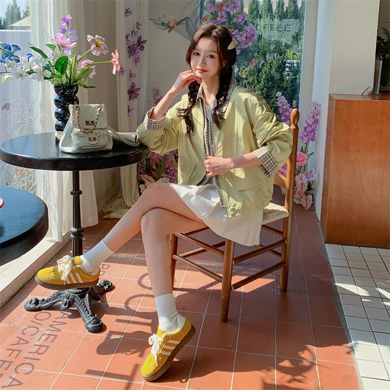 现货韩版时尚假两件短外套女洋气春秋季新款小个子显瘦工装夹克,女装短外套,韩蔻秀
