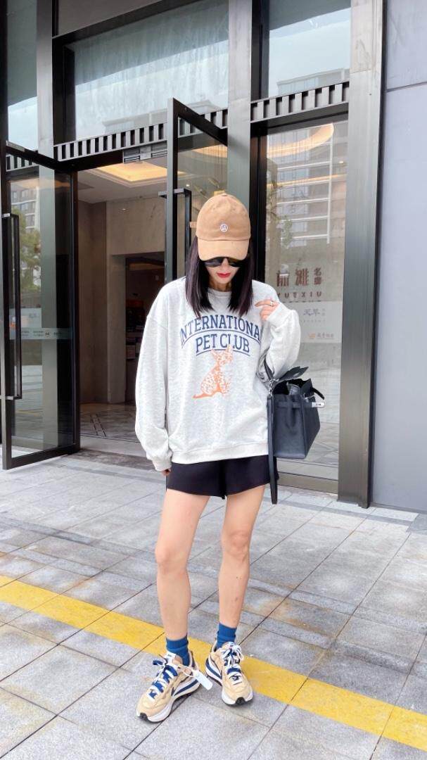 小猫图案卫衣，女装卫衣/绒衫，LL+