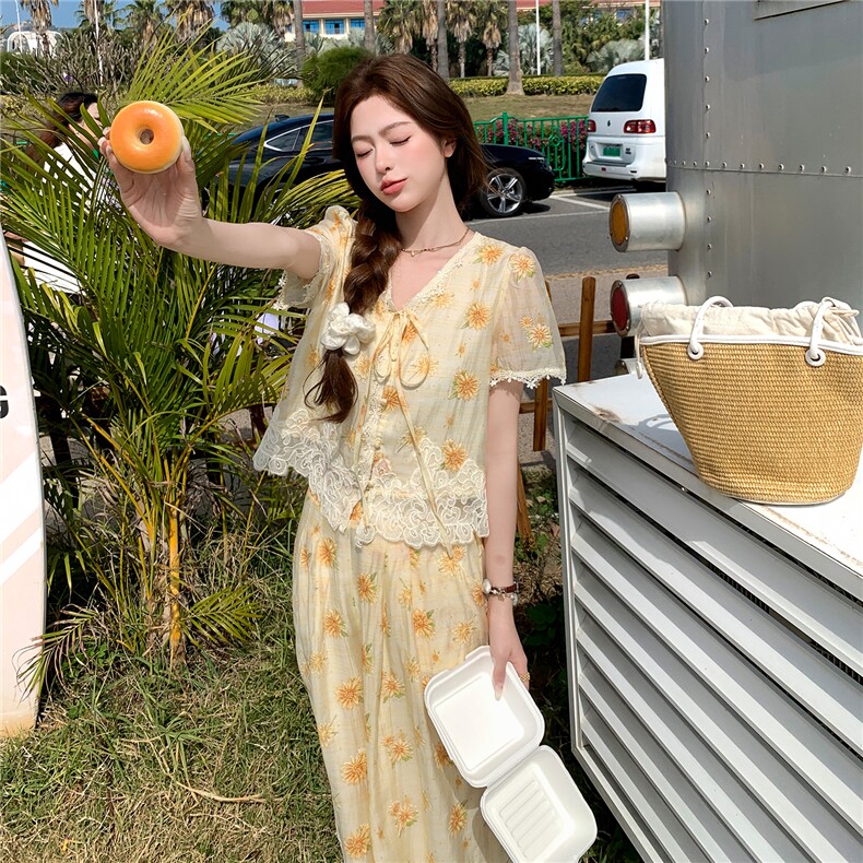 法式蕾丝拼接绣花套装女2026夏新款时尚洋气少女感V领上衣阔腿裤,女装套装/套裙,衣秀之家