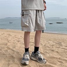 灰色