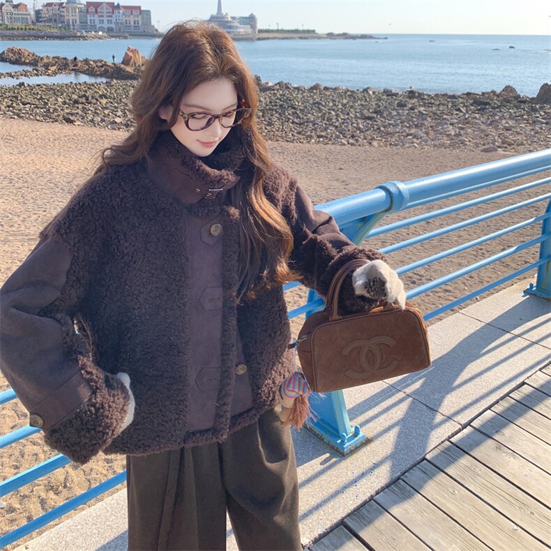 2025冬季新款设计感咖色保暖皮毛一体,女装皮草,2C120