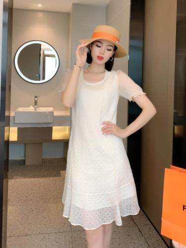 圆点 荷叶边连衣裙，女装连衣裙，佰尚仑