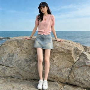 夏季新款时尚休闲简约套装宽松显瘦圆领彩色纽扣上衣牛仔裙两件套图片