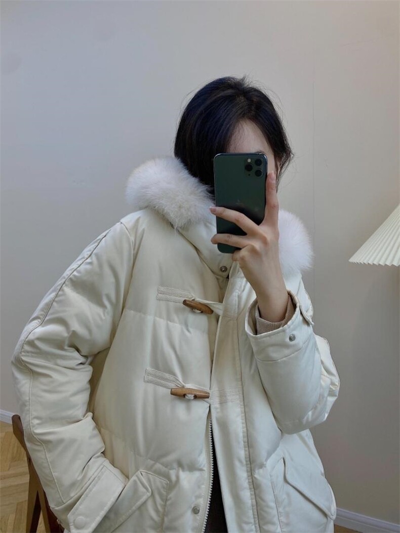 独屿牛角扣毛领羽绒服90白鸭绒现货，女装羽绒服，独屿