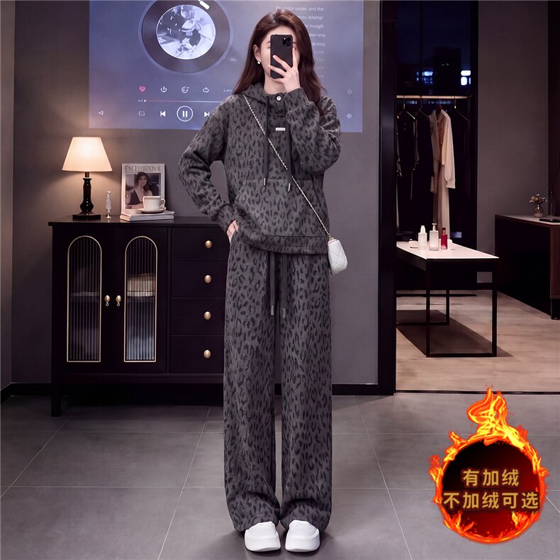 简约时尚休闲套装女秋冬款洋气减龄豹纹连帽长袖卫衣直筒裤两件套,女装套装/套裙,江南