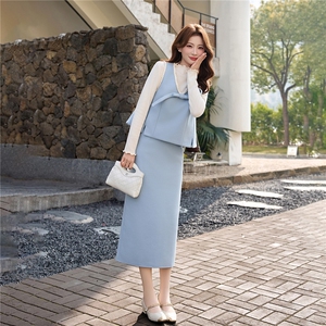 设计感洋气套装裙女2026冬新款拼接马甲打底衫半身裙三件套套装图片