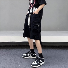 黑色