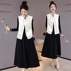 现货新中式套裙女2024年春季新款提花复古盘扣马甲连衣裙两件套，女装套装/套裙，卡杰菲