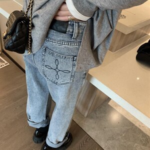 三色直筒牛仔裤图片