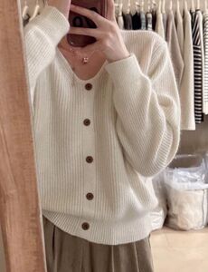 羊范软糯羊毛打底针织衫女V领宽松韩系温柔风内搭套头100羊毛衫图片