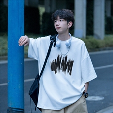 白色