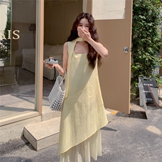 奶黄色吊带连衣裙女2025夏季新款法式设计感时尚显瘦海边度假长裙，女装连衣裙，2C206