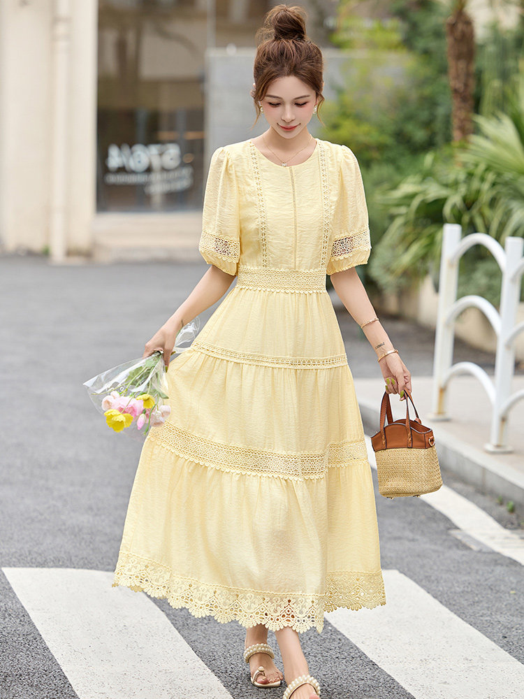 2025年夏季新款优雅蕾丝花边拼接中长款连衣裙女绝美今年流行爆款,女装连衣裙,美沁