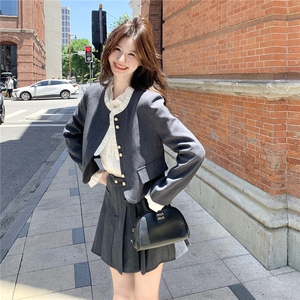 灰色木耳边小香风上衣百褶裙套装女秋季新款小个子甜美减龄两件套图片