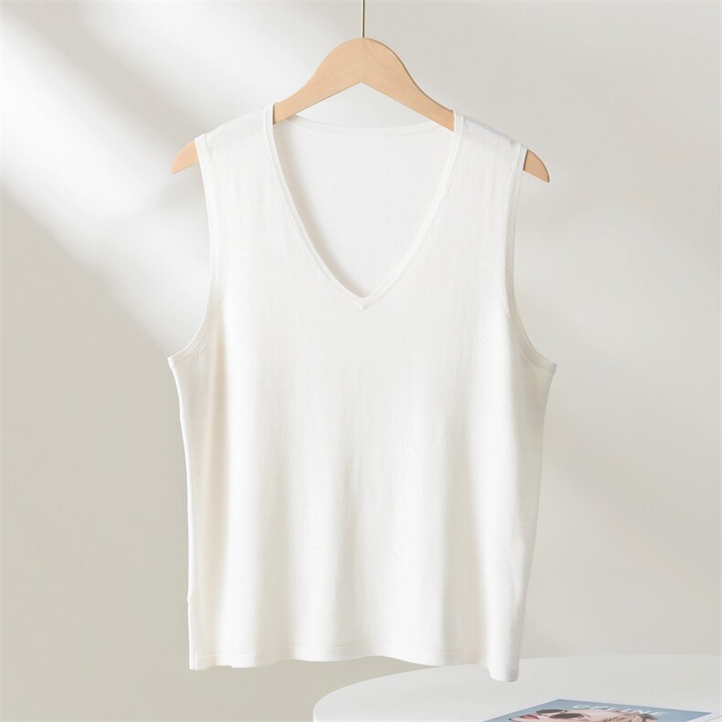 2025年秋季单件套头宽松型V领背心时尚百搭简约大方，女装背心吊带，贵皇羊绒四店